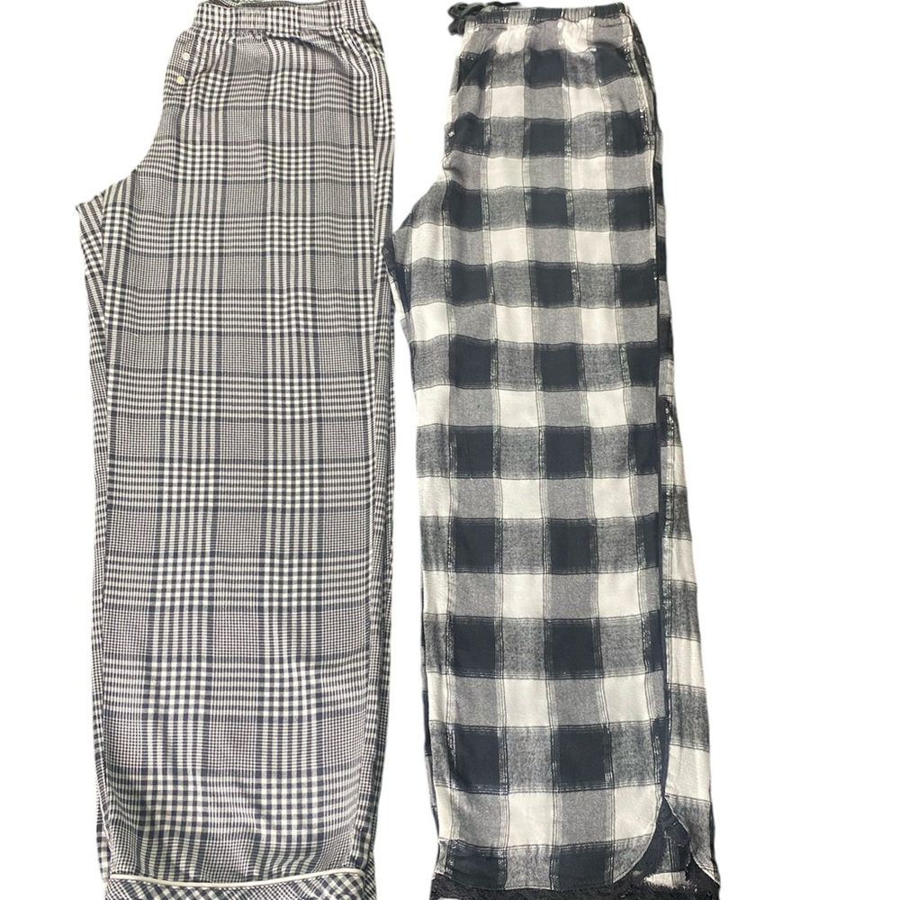 Victoria’s Secret Lot of 2 Plaid Pajama Pants- Black and White Large